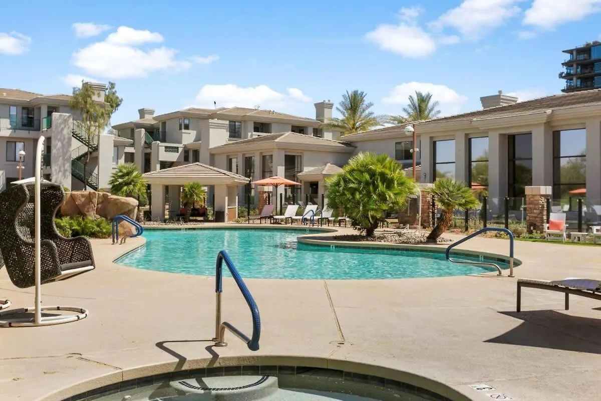 2Br Cozysuites At Kierland Commons With Pool #11 Σκότσντεϊλ 0*,  Ηνωμένες Πολιτείες της Αμερικής
